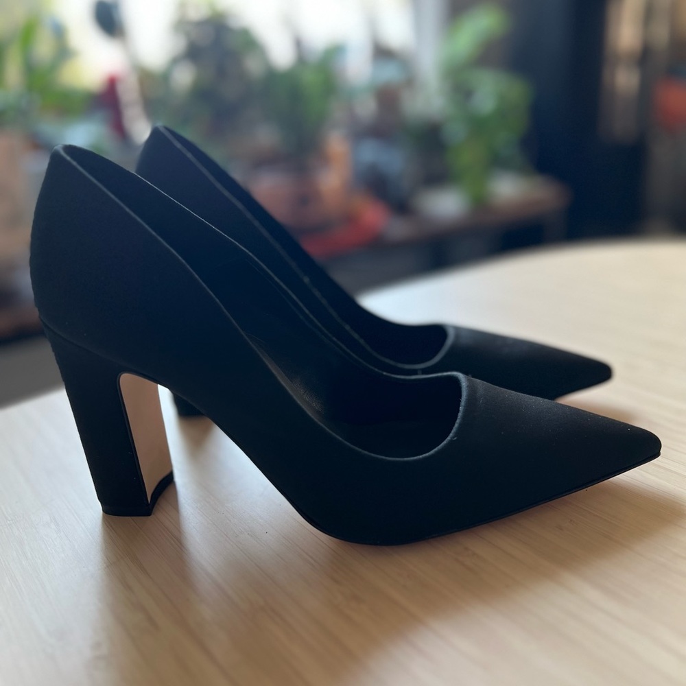 Good American pumps 🖤